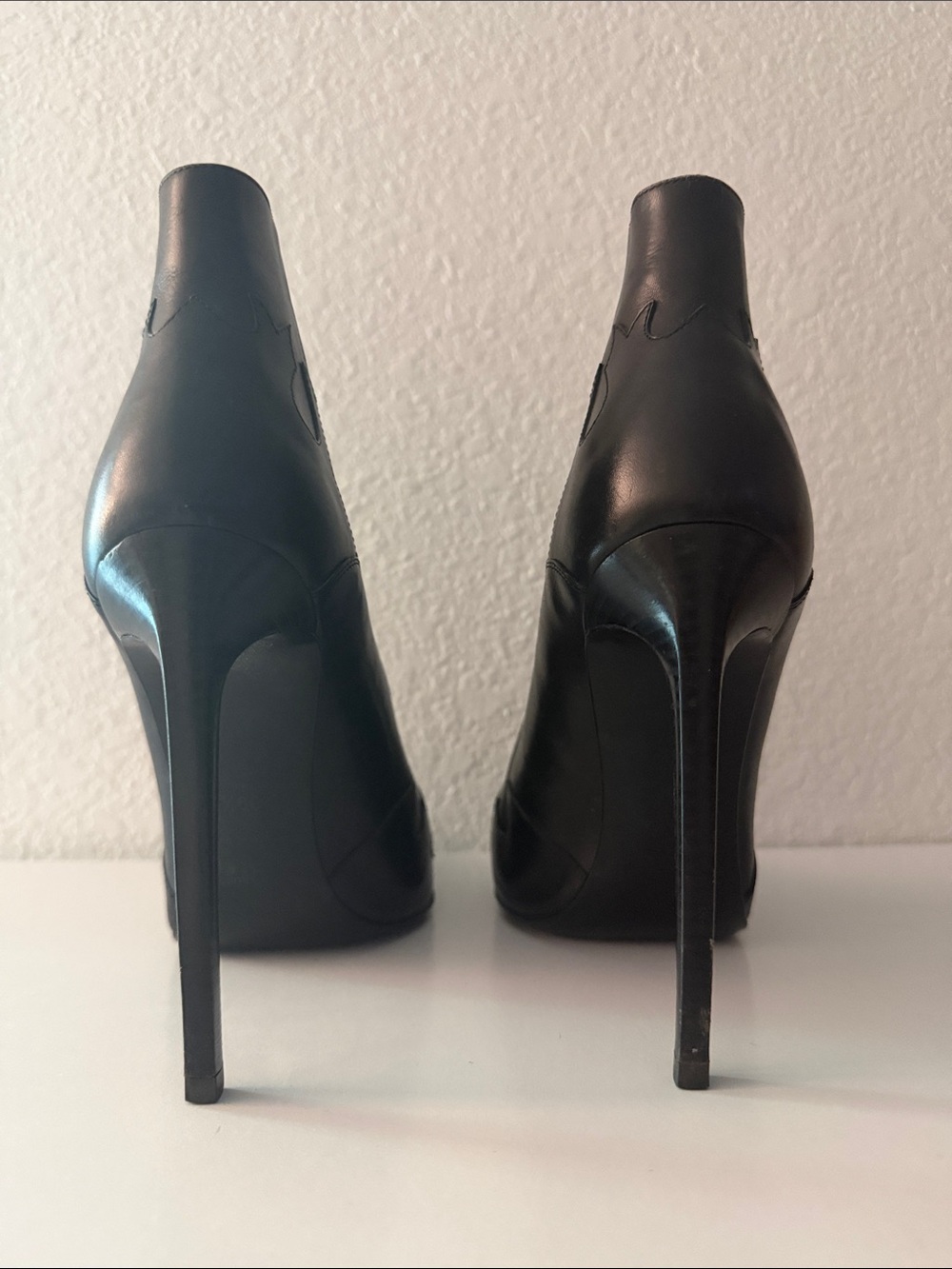 Authentic STUNNING Saint Laurent Black Leather Pointed Toe Stiletto Ankle Boots - Picture 4 of 6